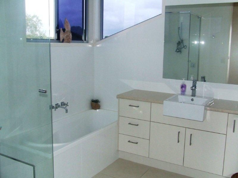 9 Rutherford Pl, Pelican Waters QLD 4551