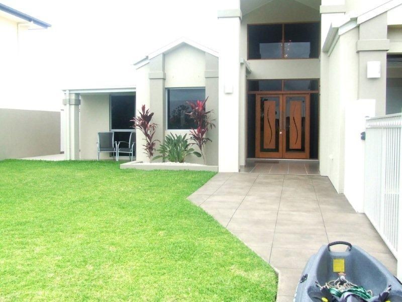 9 Rutherford Pl, Pelican Waters QLD 4551