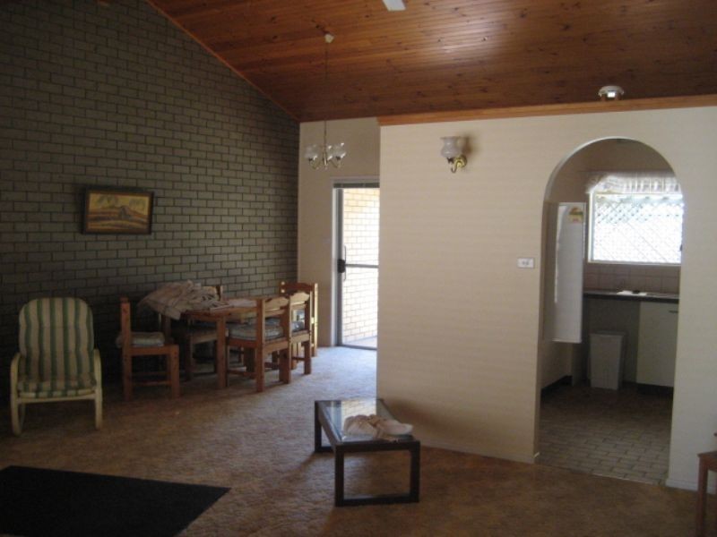 2/49 Wavell Ave, Golden Beach QLD 4551