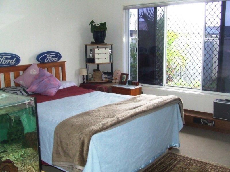 12 Wheeler Cres, Caloundra West QLD 4551