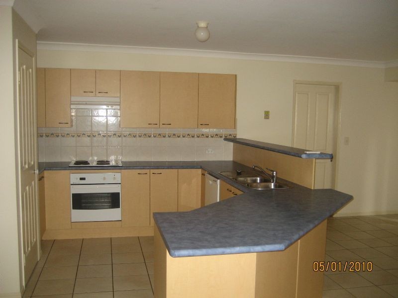 8 Cheviot Crt, Little Mountain QLD 4551