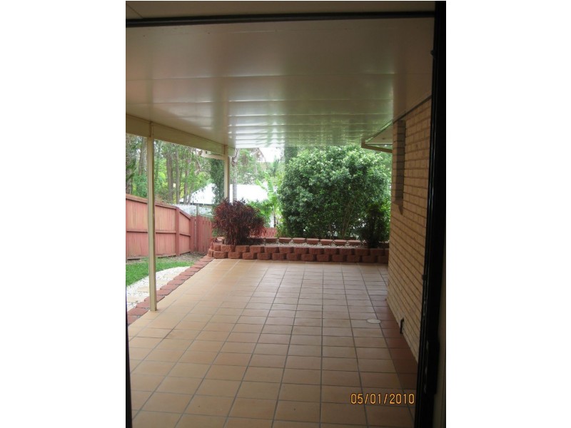 8 Cheviot Crt, Little Mountain QLD 4551