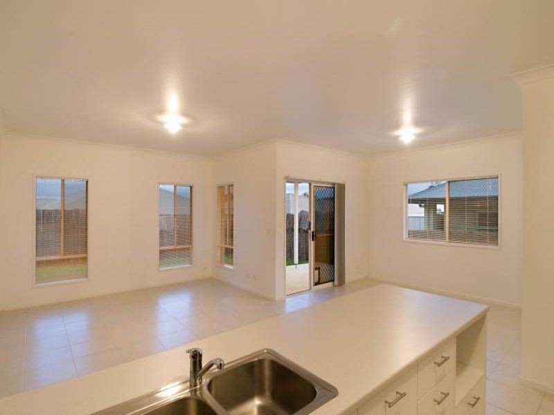 63 Kurrajong Cres, Meridan Plains QLD 4551