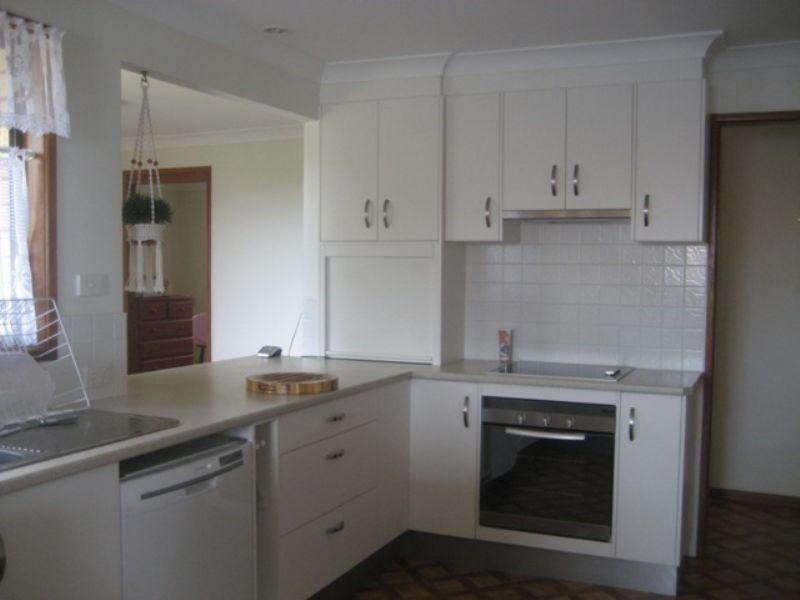 8 Rowell St, Battery Hill QLD 4551
