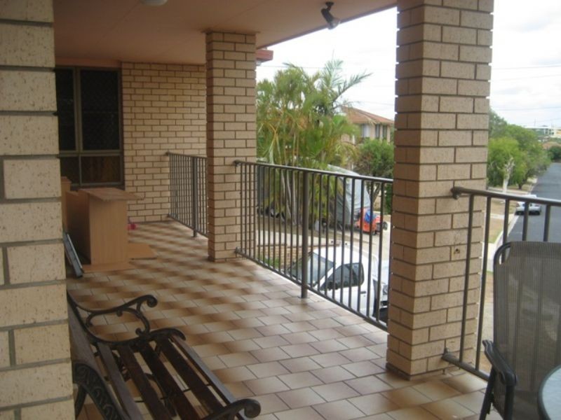8 Rowell St, Battery Hill QLD 4551