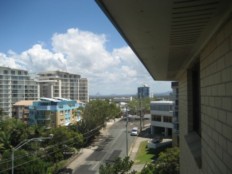 6/10 Dingle Ave, Kings Beach QLD 4551