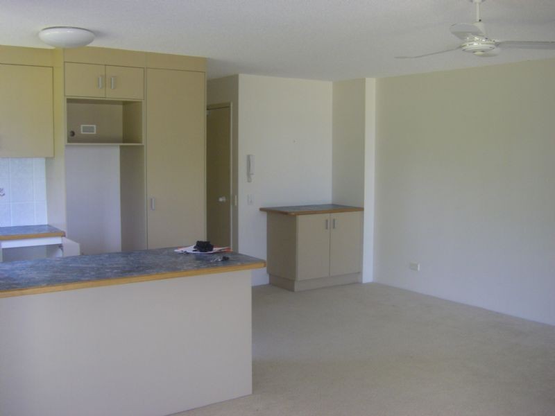 2/64 Esplanade, Golden Beach QLD 4551
