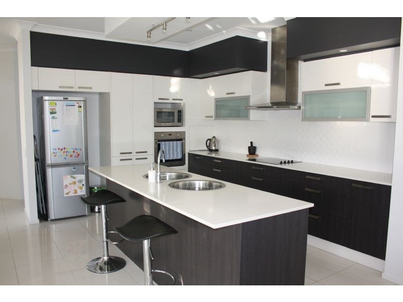 22 Wilkea St, Meridan Plains QLD 4551