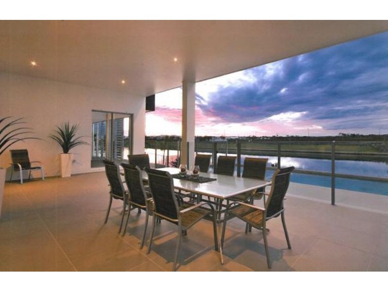 27 Abbey Crt, Pelican Waters QLD 4551
