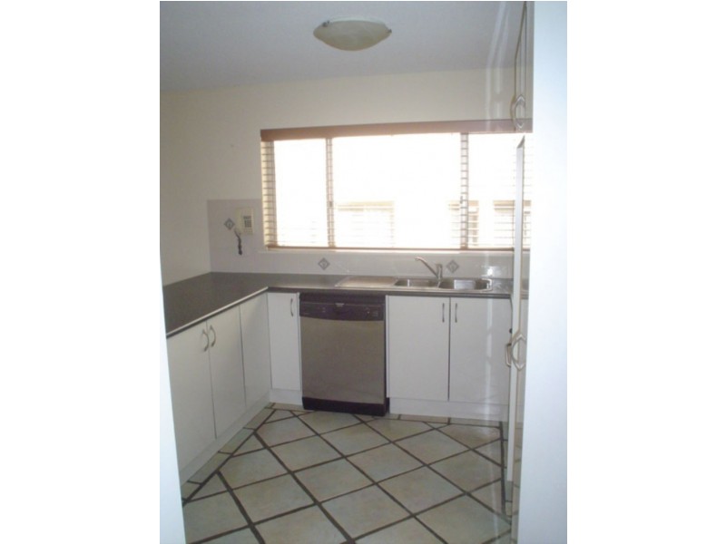 1/46 Esplanade, Golden Beach QLD 4551