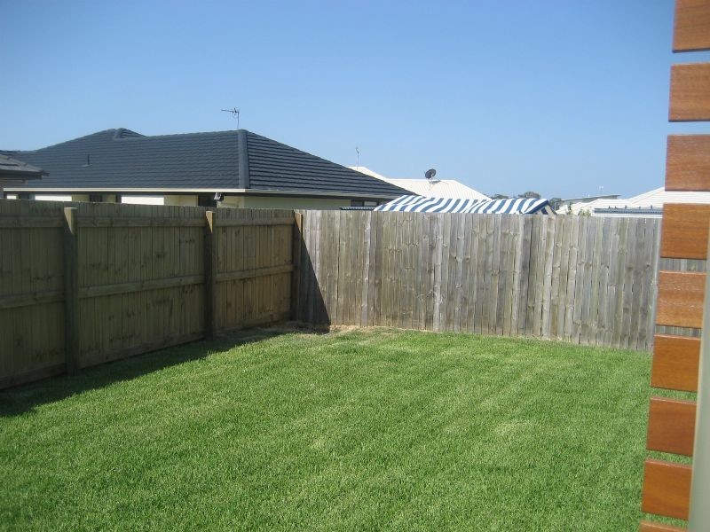 8b Cottonwood, Meridan Plains QLD 4551