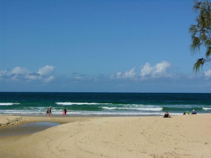 8a Beerburrum Street, Dicky Beach QLD 4551