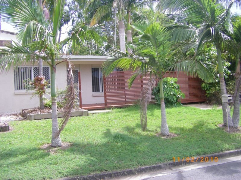 17 Lyon St, Dicky Beach QLD 4551