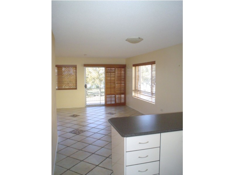 1/46 Esplanade, Golden Beach QLD 4551