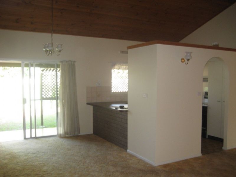 2/49 Wavell Avenue, Golden Beach QLD 4551