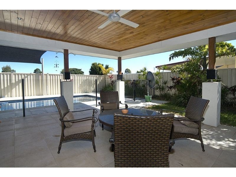 9 Schnappering Close, Pelican Waters QLD 4551