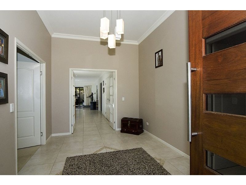 9 Schnappering Close, Pelican Waters QLD 4551
