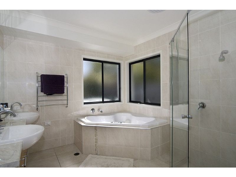 9 Schnappering Close, Pelican Waters QLD 4551