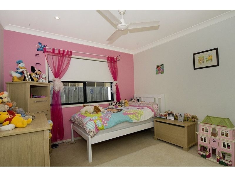 9 Schnappering Close, Pelican Waters QLD 4551
