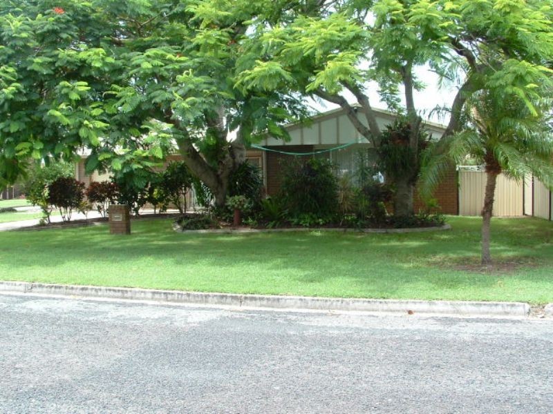 2 Slim Street, Golden Beach QLD 4551