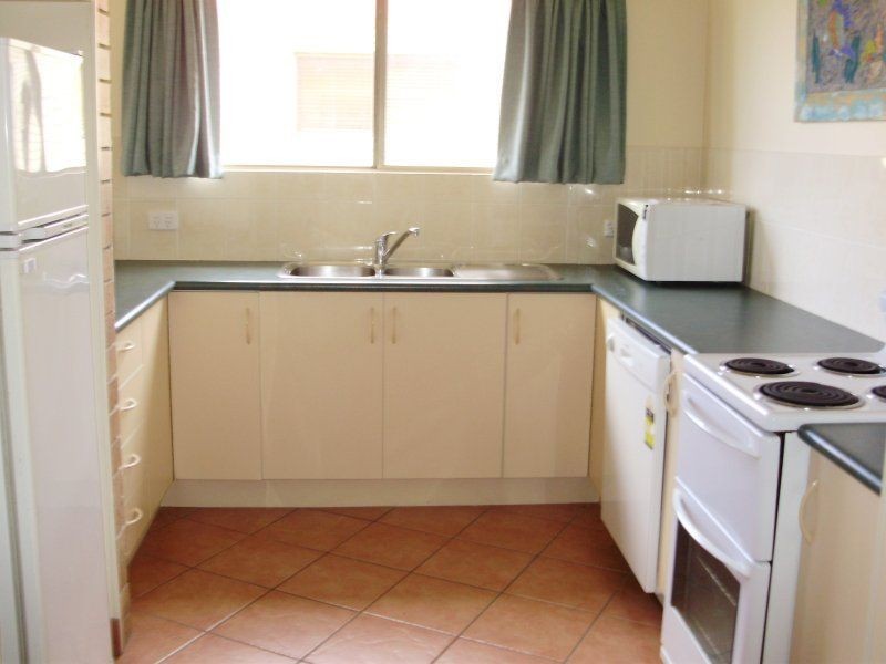 9/7 Landsborough Parade, Golden Beach QLD 4551