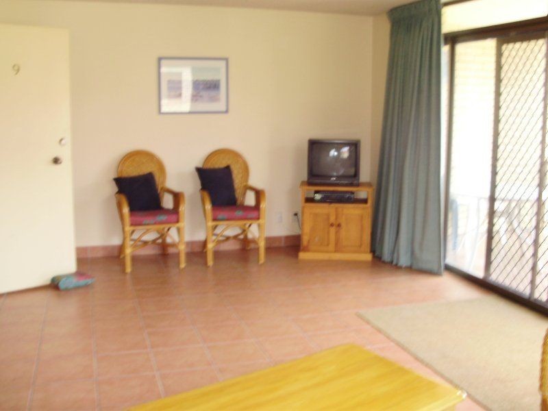 9/7 Landsborough Parade, Golden Beach QLD 4551