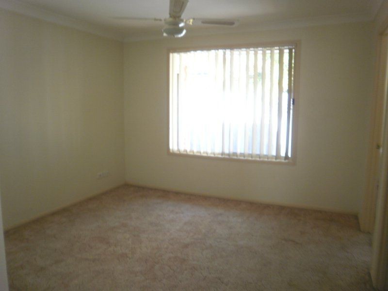 8 Pegwell Place, Currimundi QLD 4551