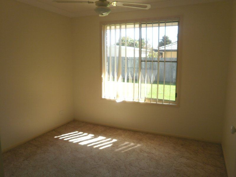 8 Pegwell Place, Currimundi QLD 4551