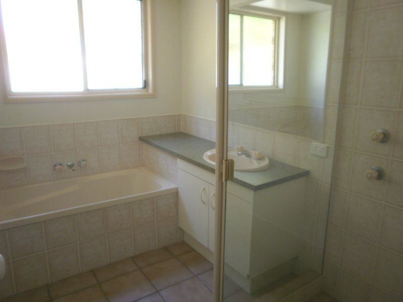 8 Pegwell Place, Currimundi QLD 4551