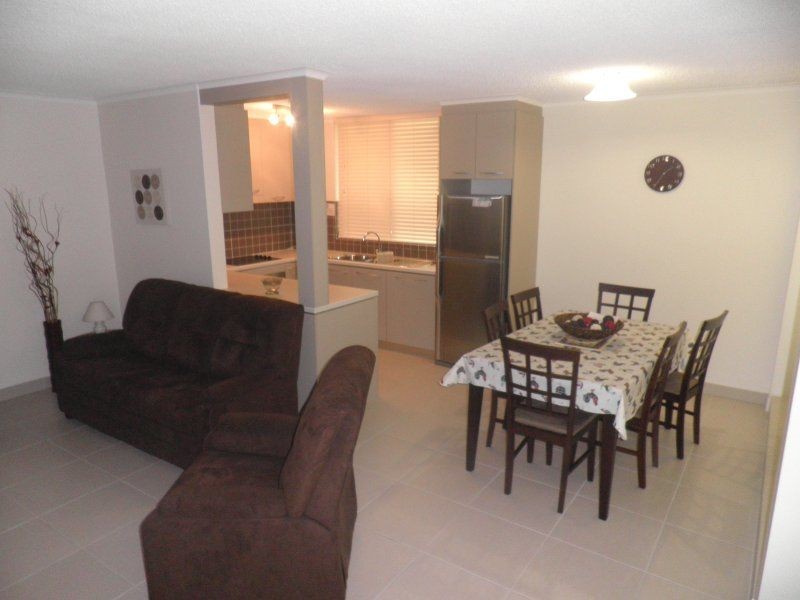 2/13 Headland Esplanade, Kings Beach QLD 4551