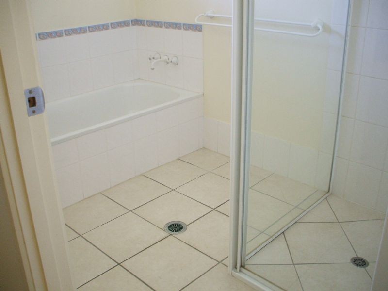 4 Clunie Street, Caloundra West QLD 4551