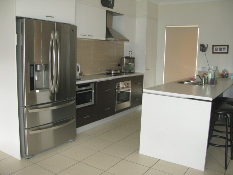 23 Tall Trees Way, Little Mountain QLD 4551