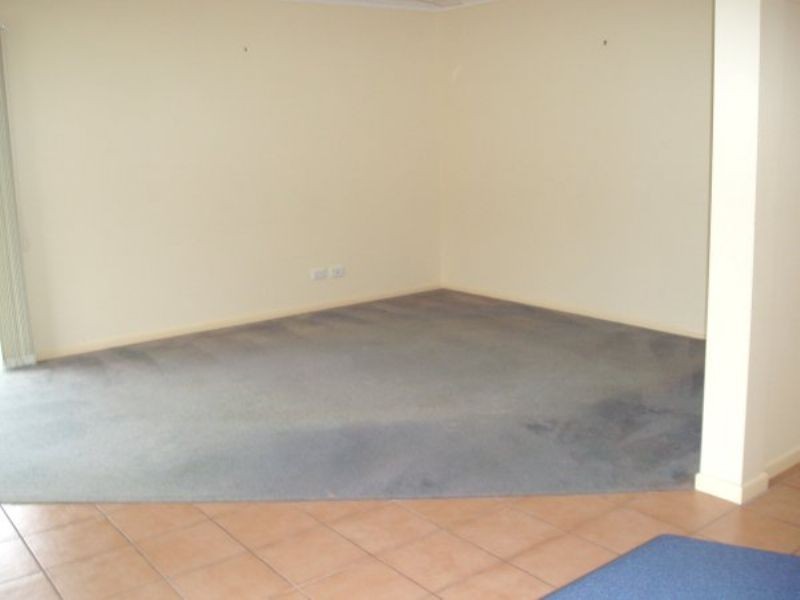 4 Rosslare Street, Caloundra West QLD 4551