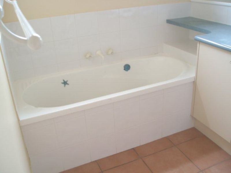 4 Rosslare Street, Caloundra West QLD 4551