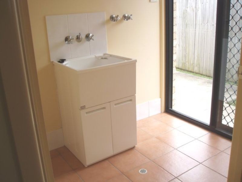 4 Rosslare Street, Caloundra West QLD 4551