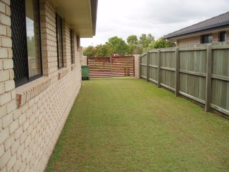 4 Rosslare Street, Caloundra West QLD 4551