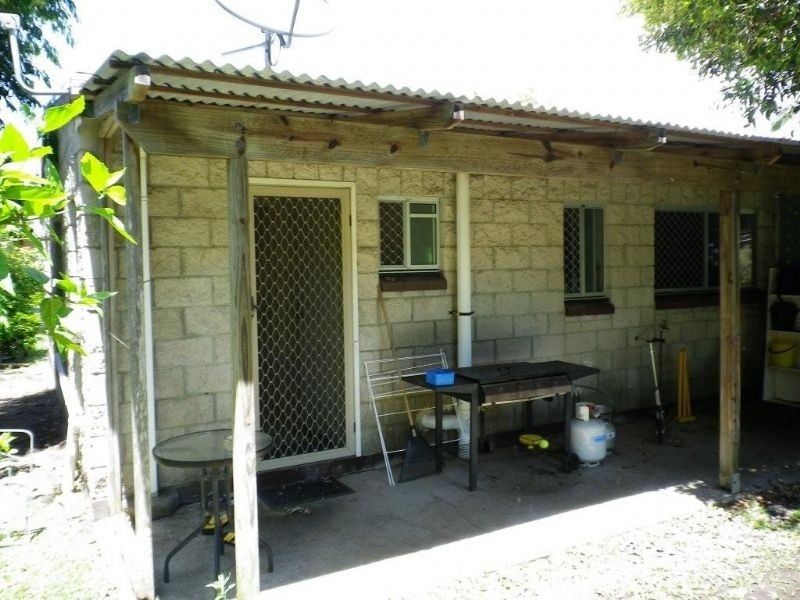 1 & 2/25 Osprey Street, Caloundra QLD 4551