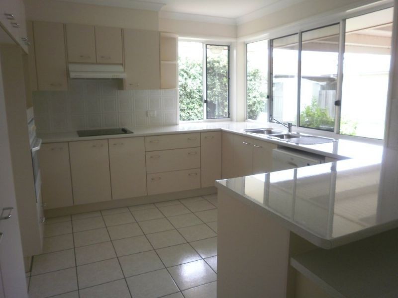9 Sir Joseph Banks Drive, Pelican Waters QLD 4551