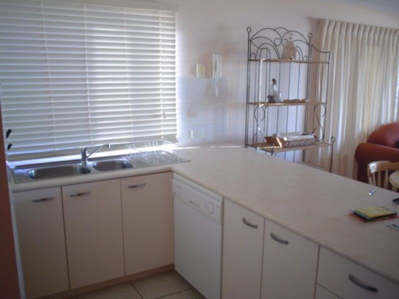 6/10 Mahia Terrace, Kings Beach QLD 4551