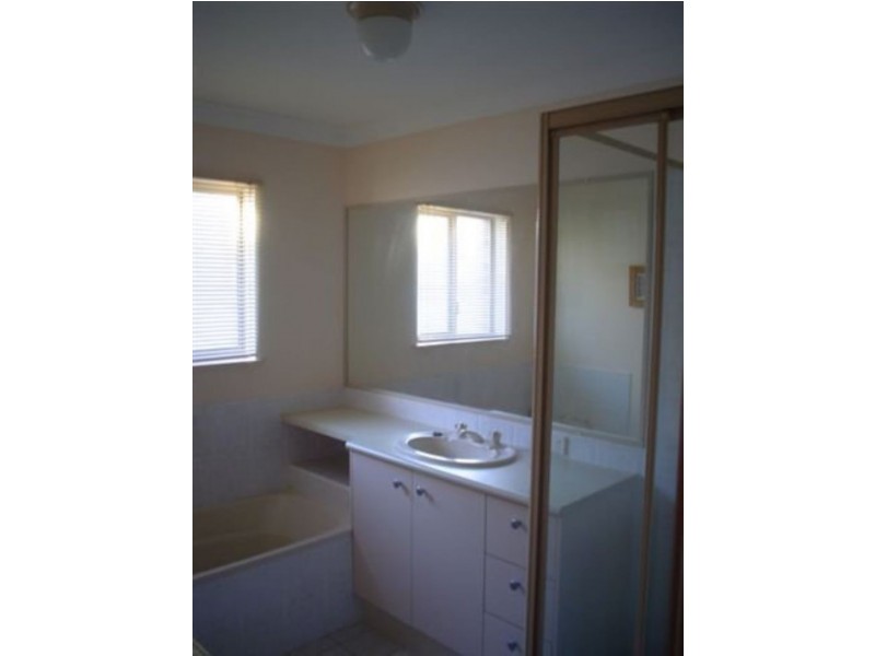 6/10 Mahia Terrace, Kings Beach QLD 4551