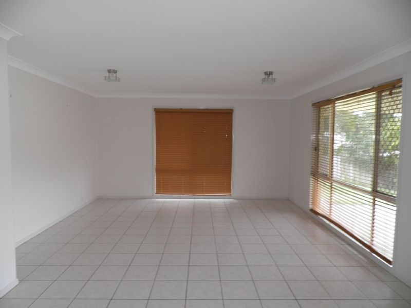 46 Gallery Place, Little Mountain QLD 4551