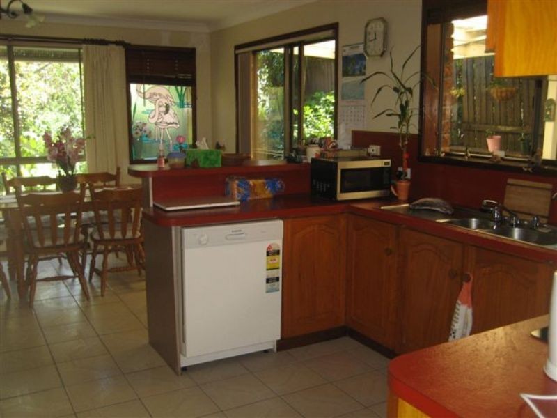 10 Mooya Street, Battery Hill QLD 4551
