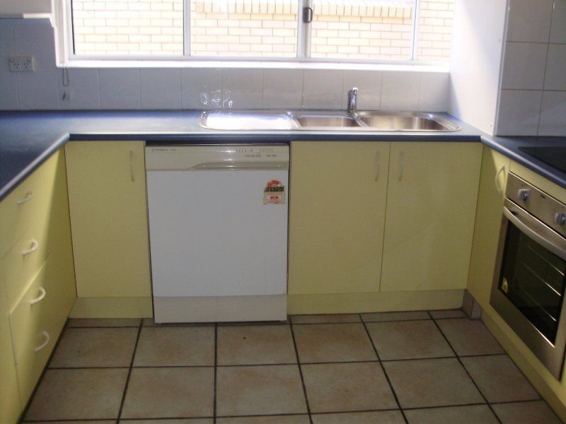 2/11 Ormonde Terrace, Kings Beach QLD 4551