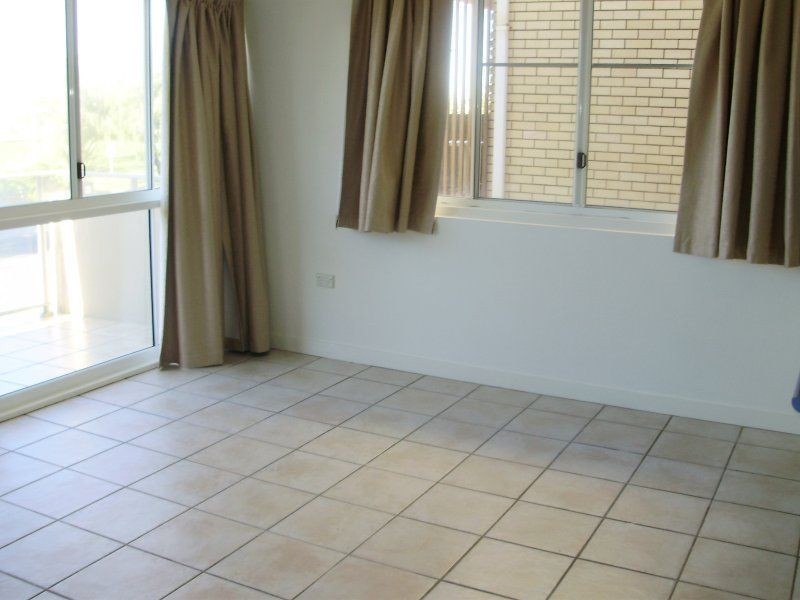 2/11 Ormonde Terrace, Kings Beach QLD 4551