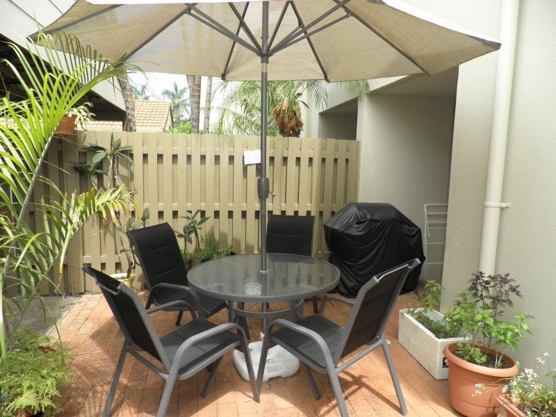 12/2 Landsborough Parade, Golden Beach QLD 4551