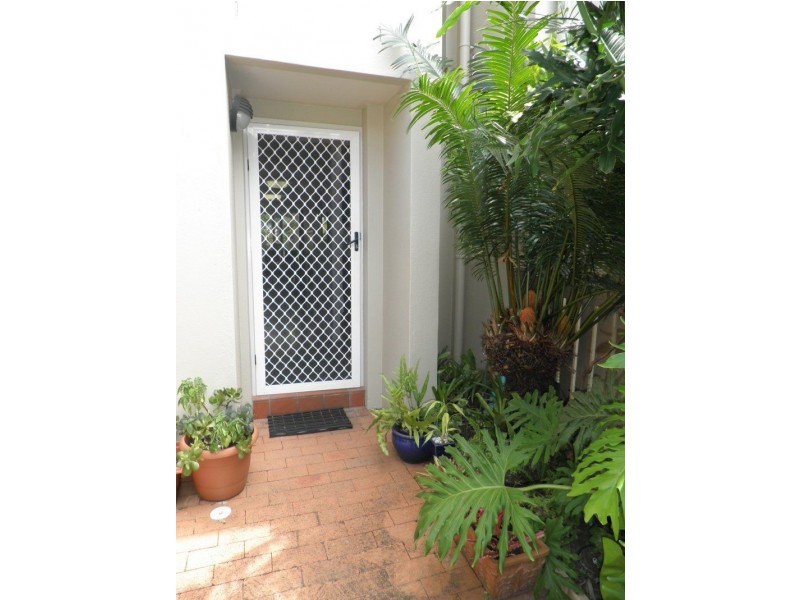 12/2 Landsborough Parade, Golden Beach QLD 4551