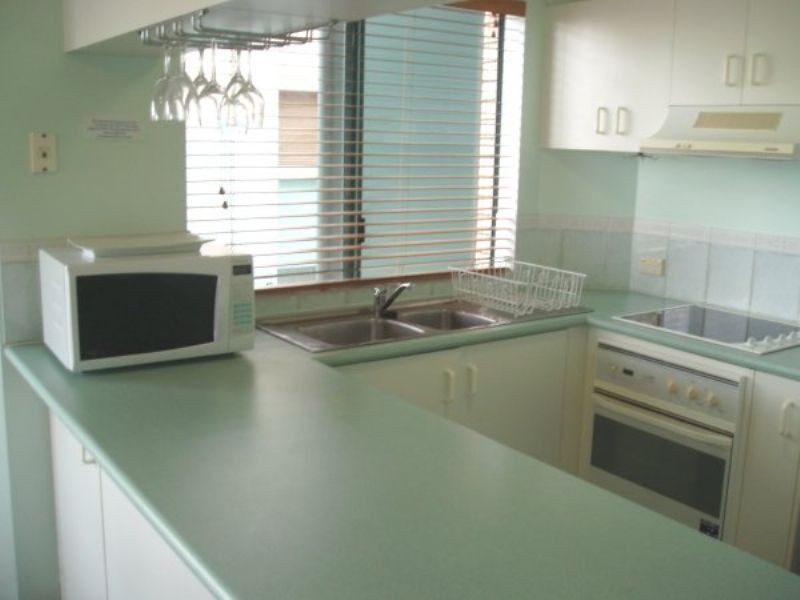 1/12 Mahia Tce, Kings Beach QLD 4551