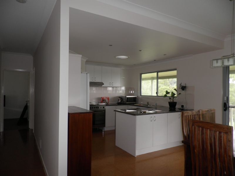 5 Ridgewood Crt, Little Mountain QLD 4551