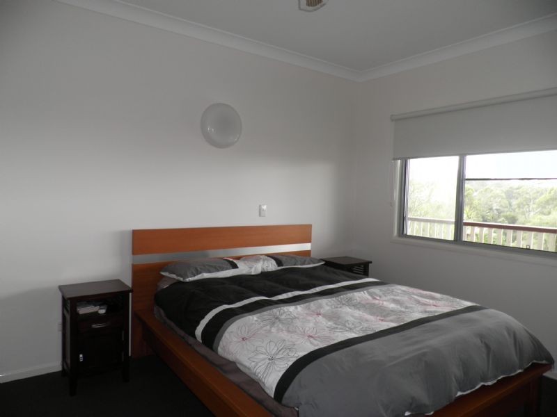 5 Ridgewood Crt, Little Mountain QLD 4551