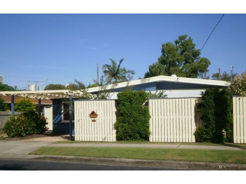 11 Minchinton Street, Caloundra QLD 4551